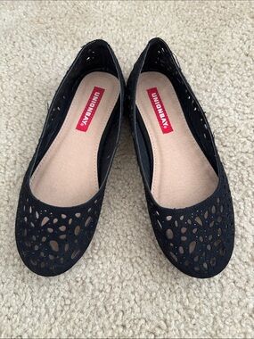UNIONBAY Black Laser-Cut Slip-On Ballet Flats